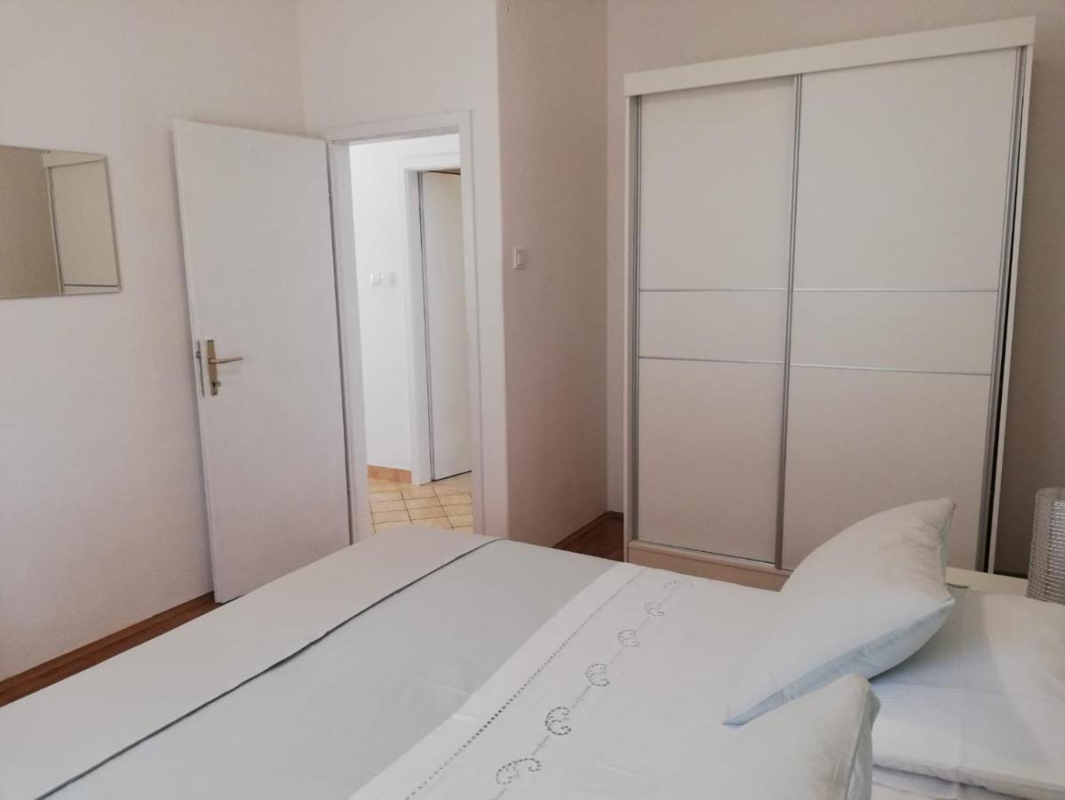 Apartments Podbarje ボル エクステリア 写真