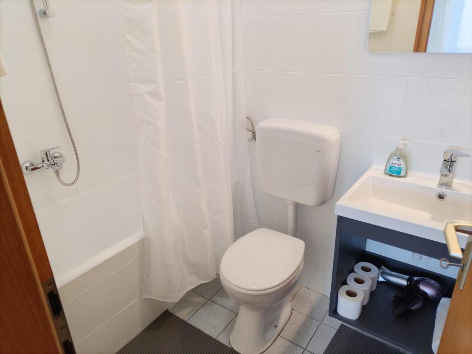 Apartments Podbarje ボル エクステリア 写真
