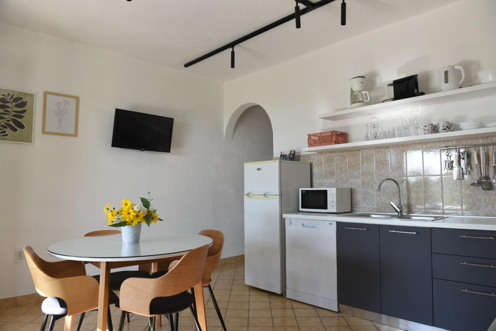 Apartments Podbarje ボル エクステリア 写真