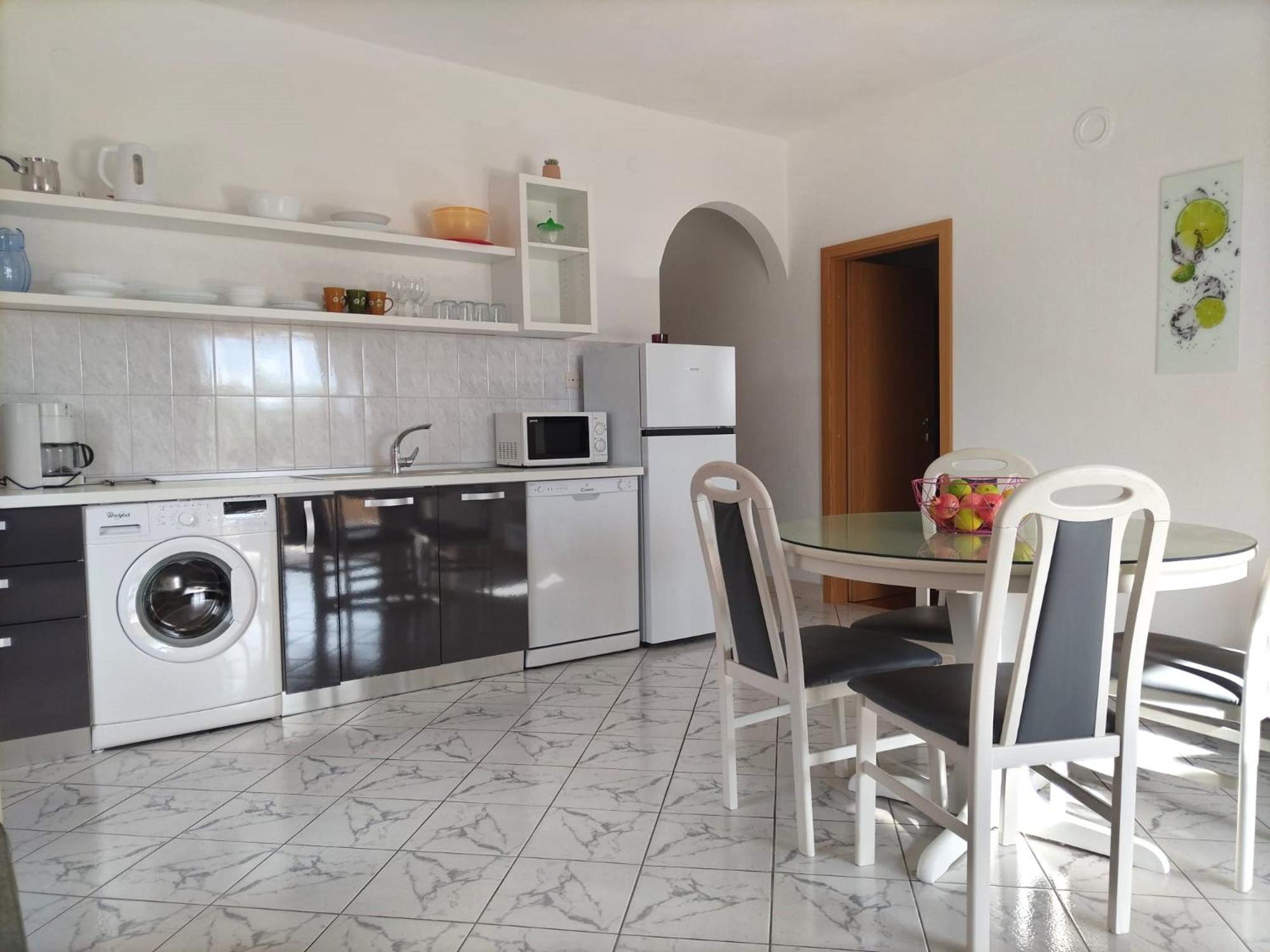 Apartments Podbarje ボル エクステリア 写真